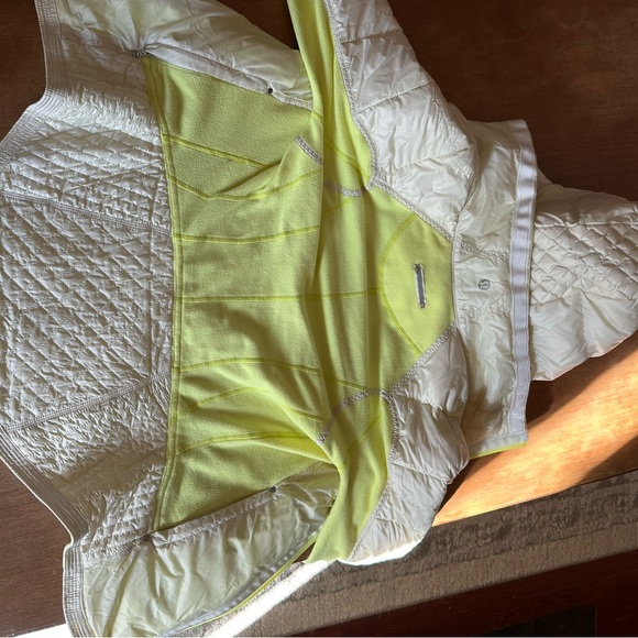 *RARE* Lululemon Quilted Hoodie - Picture 7 of 8
